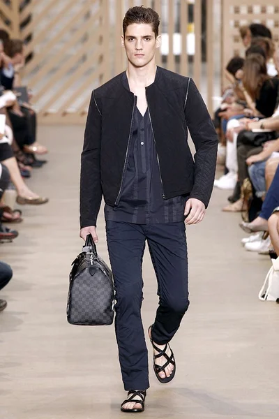Look 49